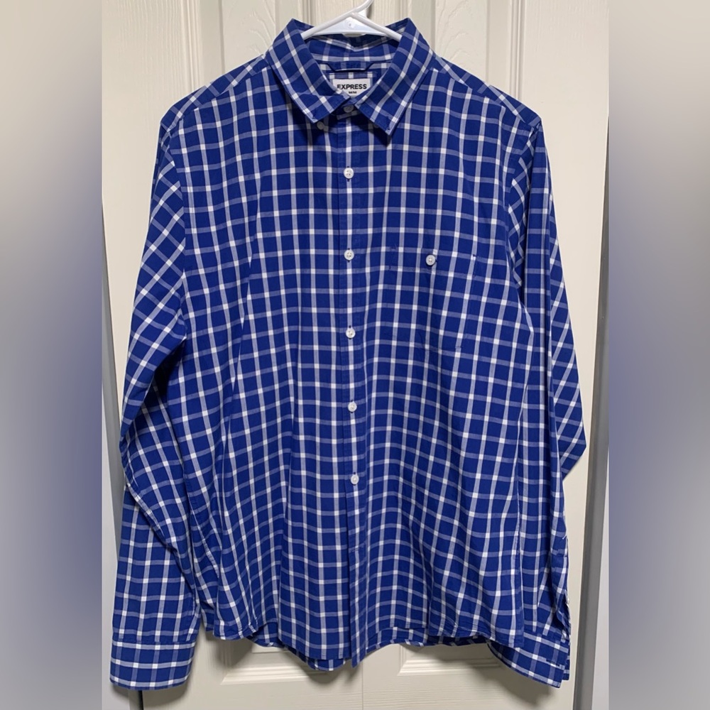 EXPRESS Men’s Fitted Button Down Shirt Size Medium
